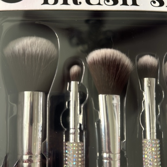 Halloween blinked out make up brush set seven piece💎💎💎💎 - Picture 6 of 9